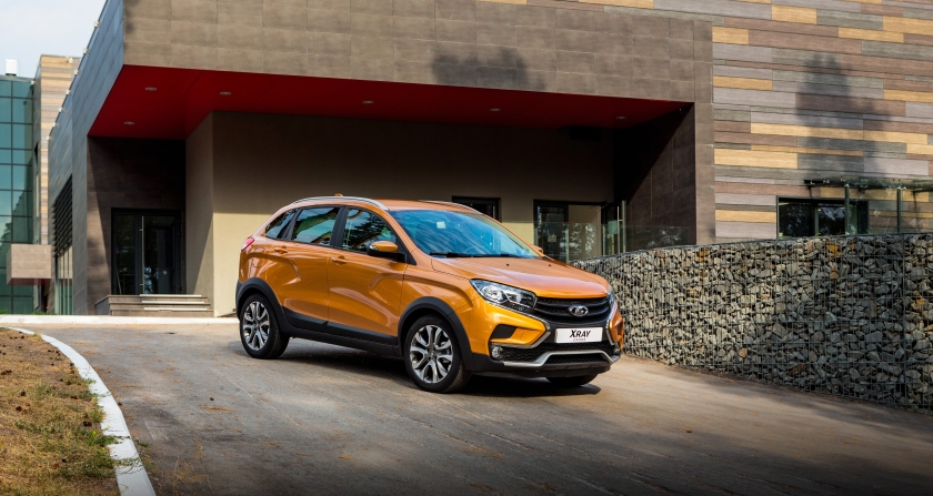 LADA XRAY Cross с автоматической трансмиссией – старт продаж.